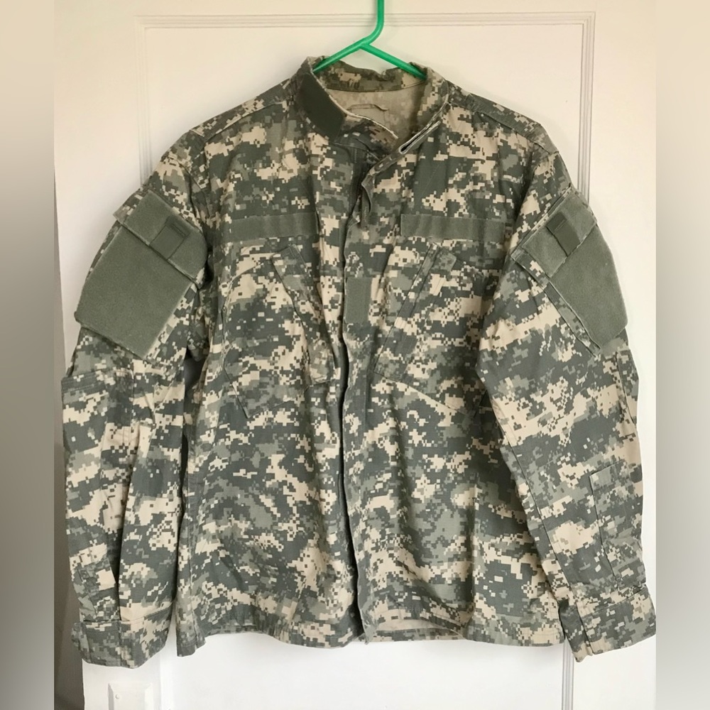 US Military Army Mens LS Full Zip Camo Cargo Combat Uniform Jacket Medium
